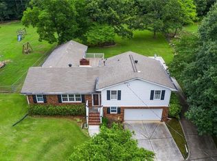 730 Teague Dr NW, Kennesaw, GA 30152