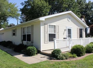 221 Maplecrest St SW, North Canton, OH 44720