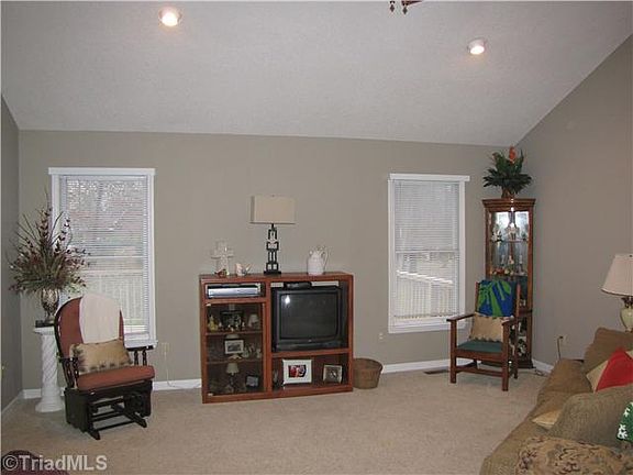 5th image of 2240 Brandywyne Dr