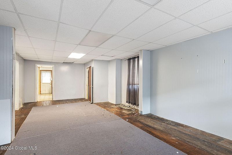 5th image of 345-349 4th Street