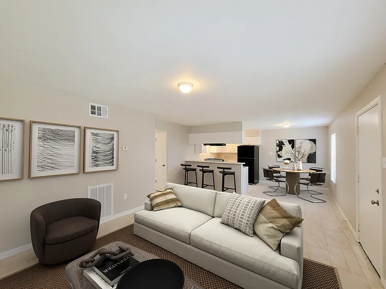 COURTYARD PARK APARTMENTS — Photo 6