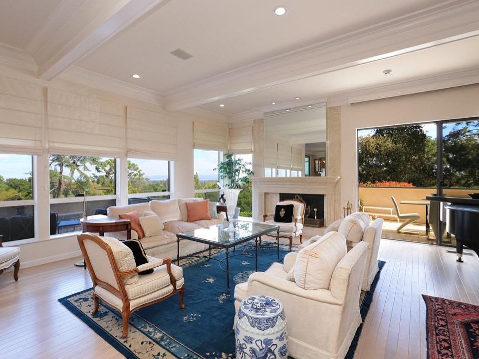1st image of 18 Mansion Ct