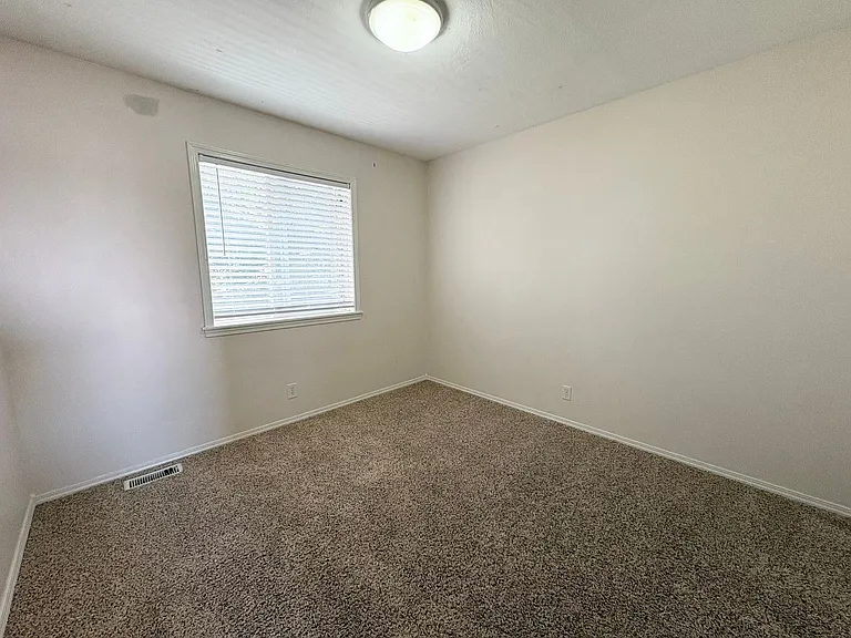 1749 W Greenhead Dr — Photo 23