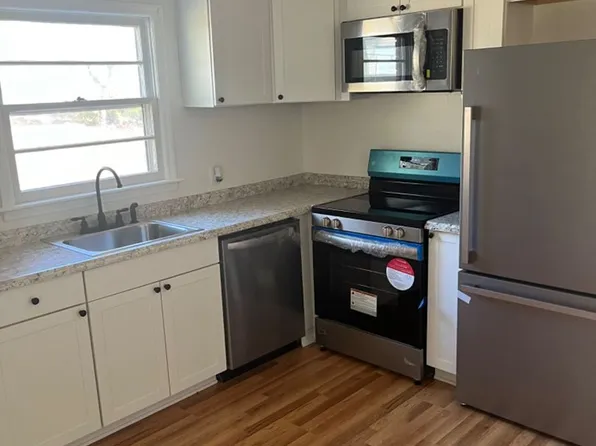 1115 Oakwood Dr, Belmont, NC 28012