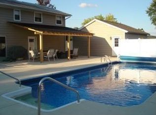 19 Tudor Dr, Endicott, NY