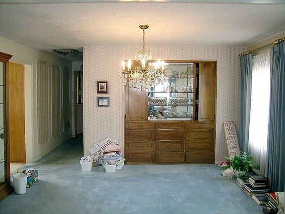 5th image of 3714 S Hillside Ln
