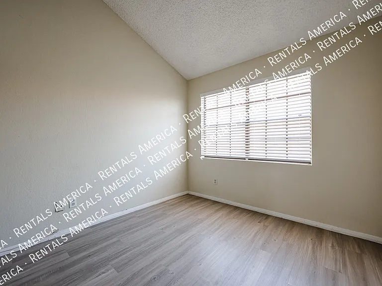 3921 W Ivanhoe St #176 — Photo 30