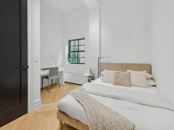 33 West 67th Street image 13 of 15