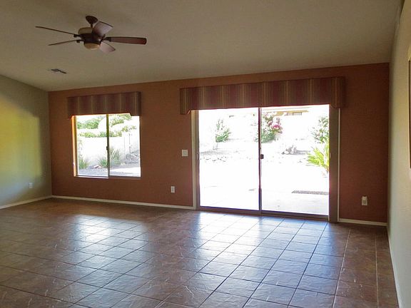 4th image of 61744 E Briarwood Dr