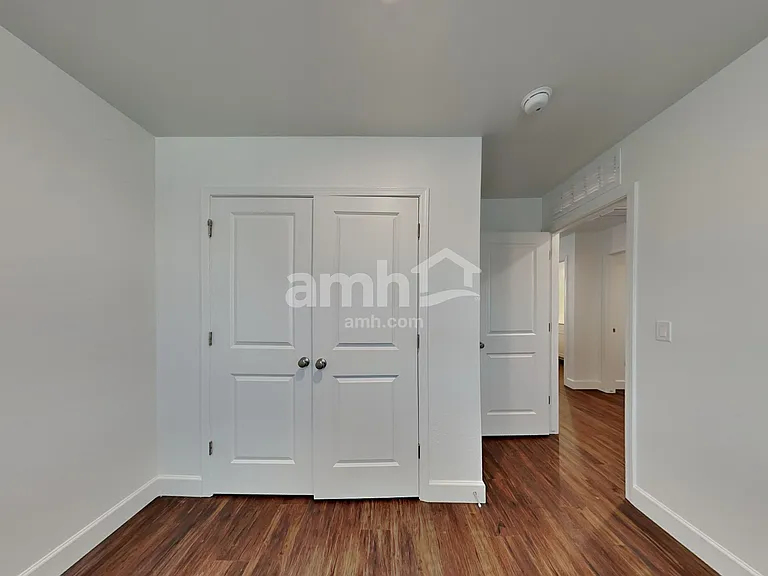 17138 W Golden Ln — Photo 14