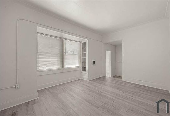 4th image of 439 Lucas Ave APT 1