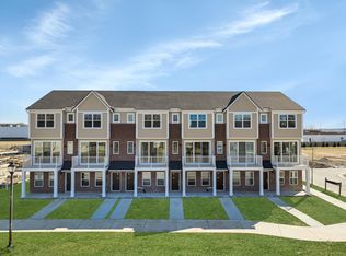 30009 Center St #13, New Hudson, MI 48165