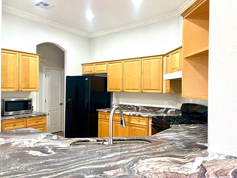 407 W Helena Dr — Photo 10