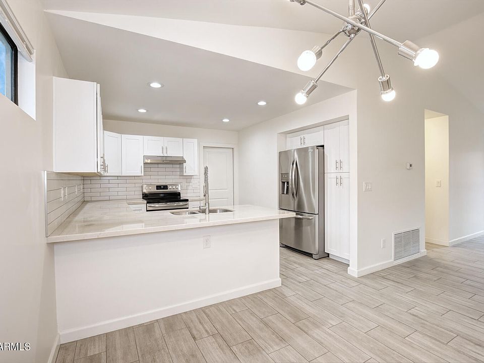 1st image of 3925 E GRAYTHORN Street