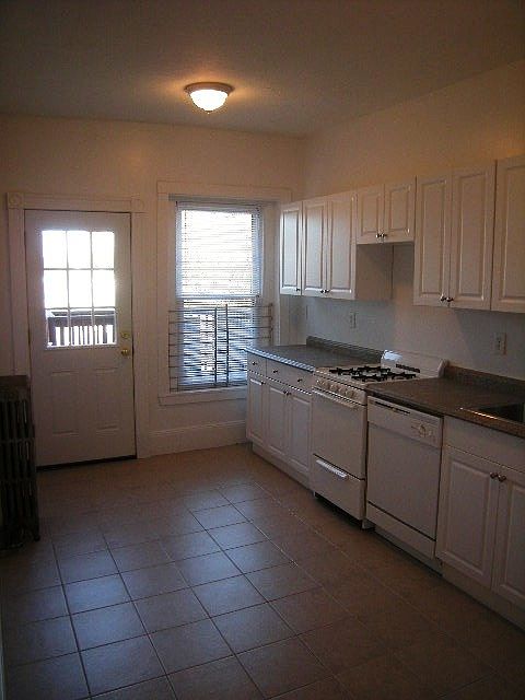 2nd image of 85 Brighton Ave APT 4