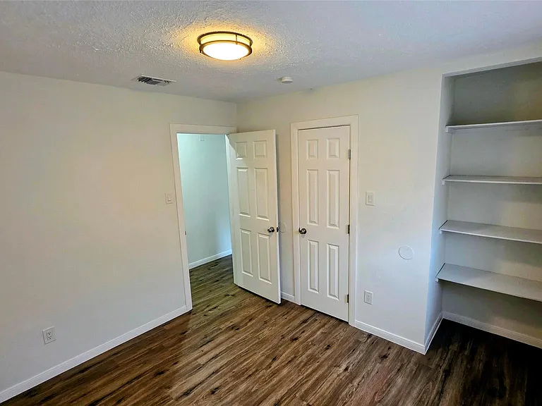 7518 Smiling Wood Ln — Photo 10