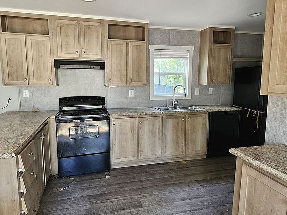 4th image of 1121 Rodessa St