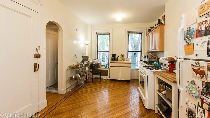 Rented by Garfield Realty  | media 6