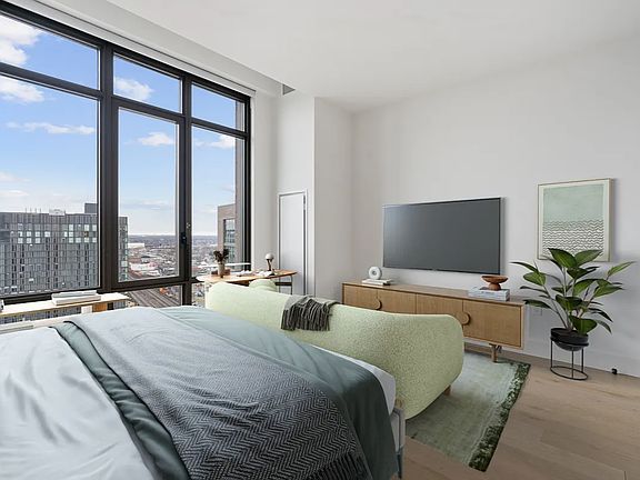 4th image of 92-27 160th St #1115
