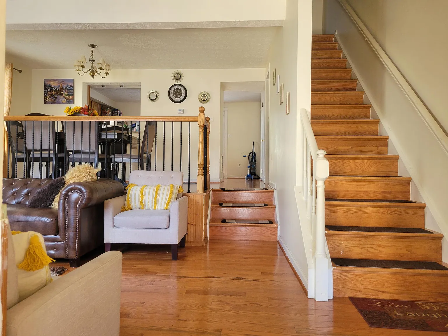 4 bed, 2.5 bath, 2200 sqft, $2,950 — Photo 3
