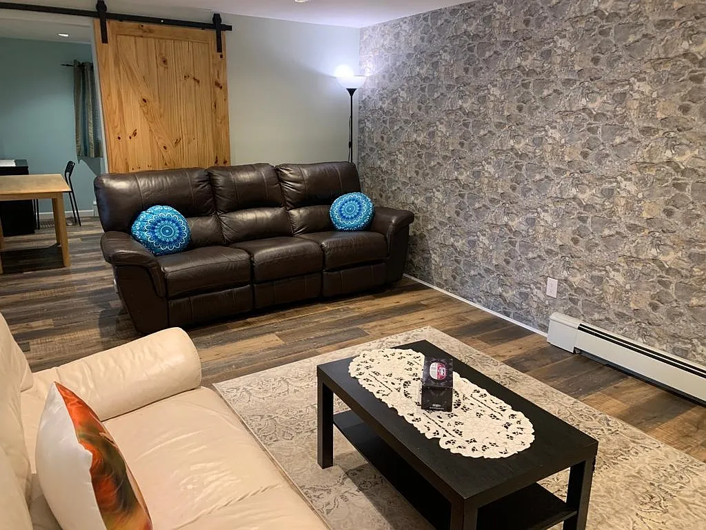 2 bed, 900 sqft, $2,650 — Photo 3