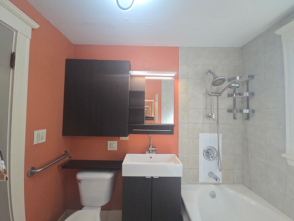 Bathroom vanity