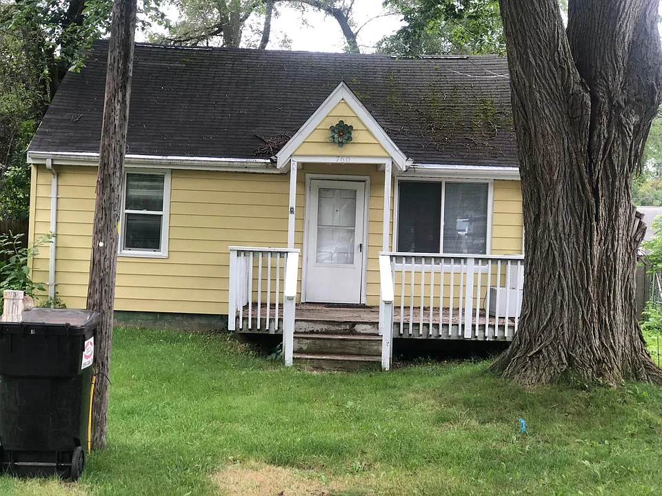760 Blair St