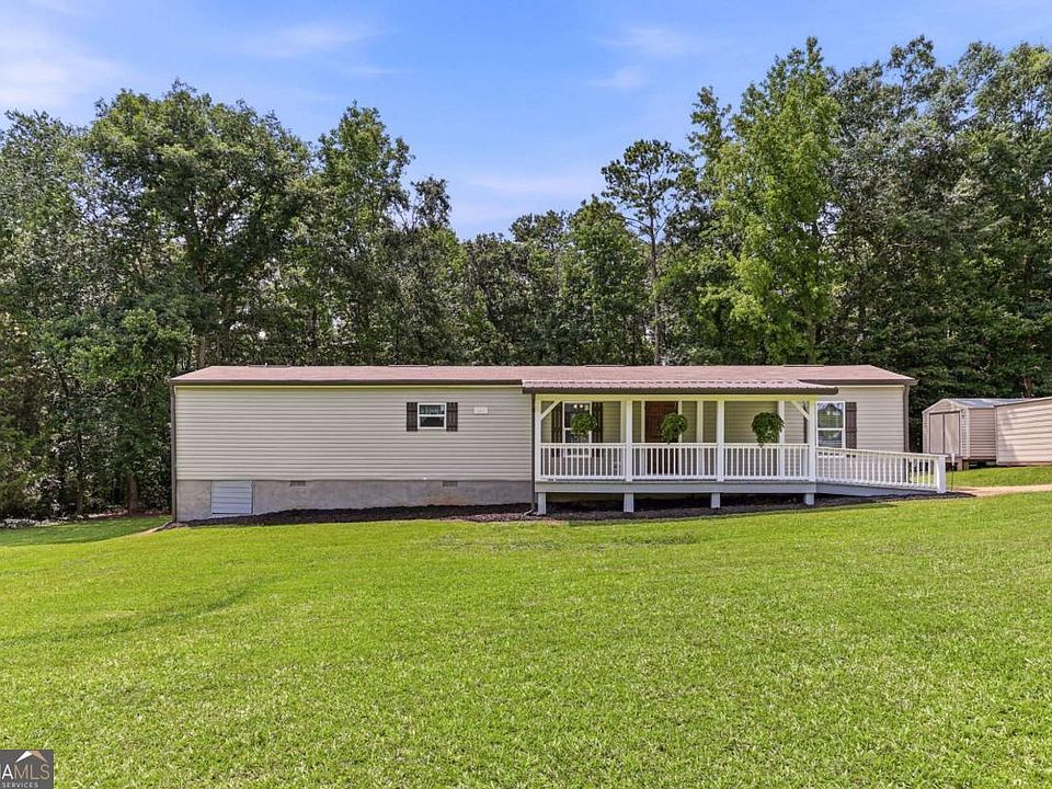 1st image of 202 Oak Cir