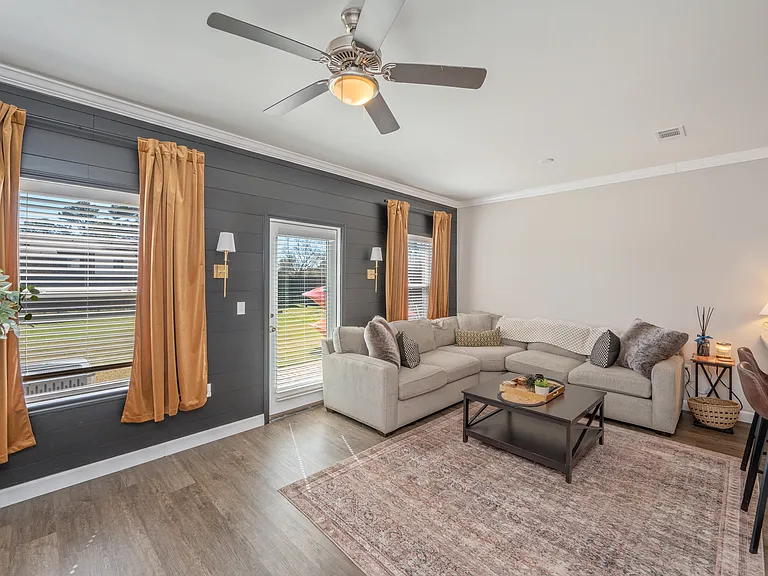 1802 Stable Ln #B2 — Photo 17