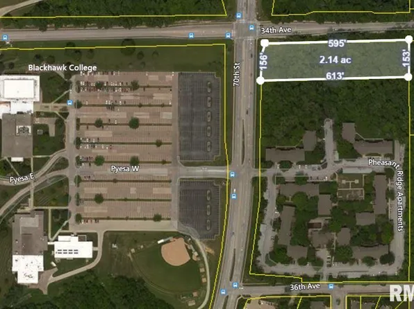 3400 70th St, Moline, IL 61265