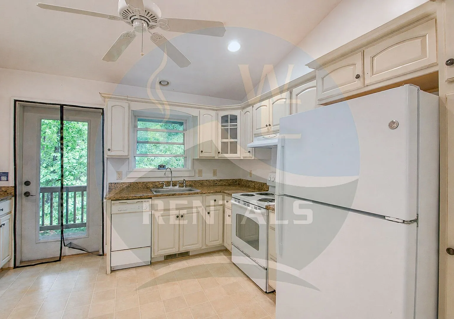 Peaceful and Convenient 2 Bedroom Suite in Whittier in the Iris Cove Community — Photo 1