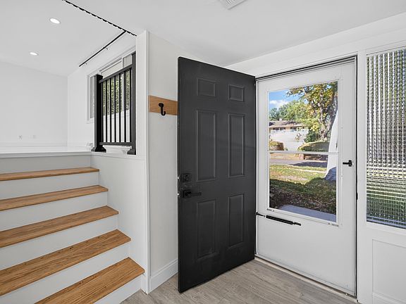 3rd image of 4713 Hermsmeier Ln