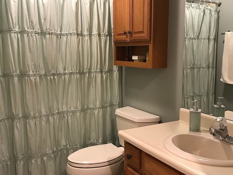 2nd bathroom