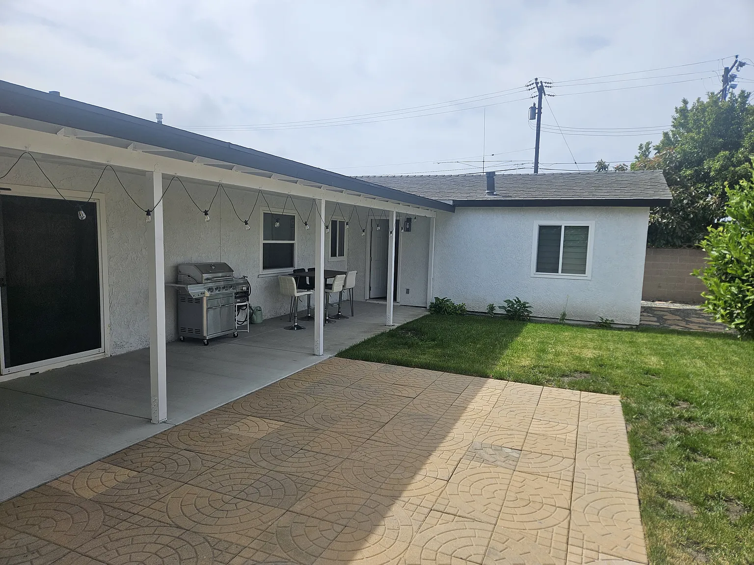 4 bed, 1600 sqft, $6,500 — Photo 2