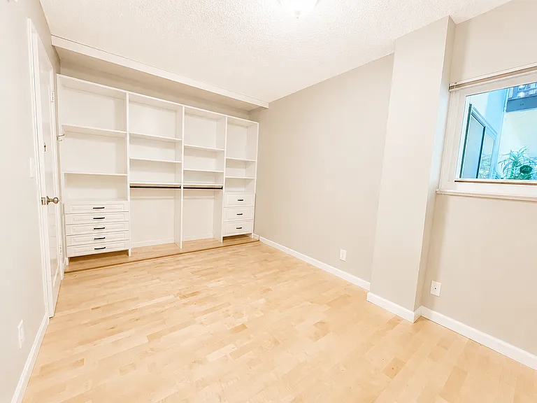2393 SW Park Pl #106 — Photo 23