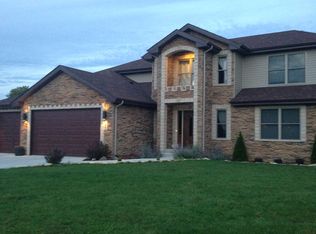 3289 Edgewater Dr, Kankakee, IL 60901