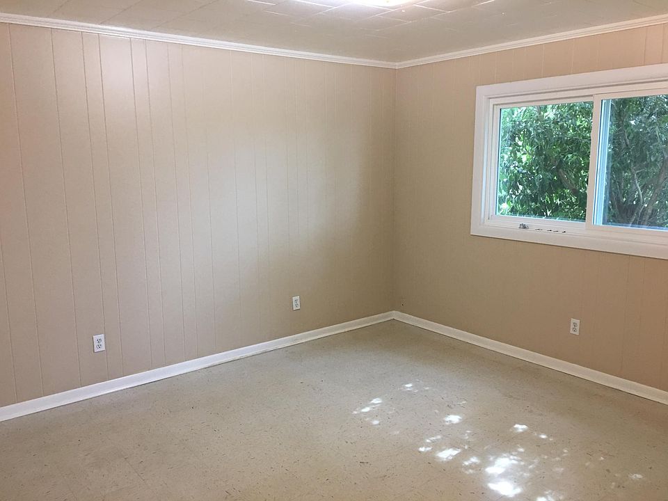 2nd image of 3209 F Ave APT 2