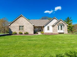 7015 Jennings Rd, Whitmore Lake, MI 48189