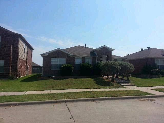 1st image of 2707 Lakefield Dr