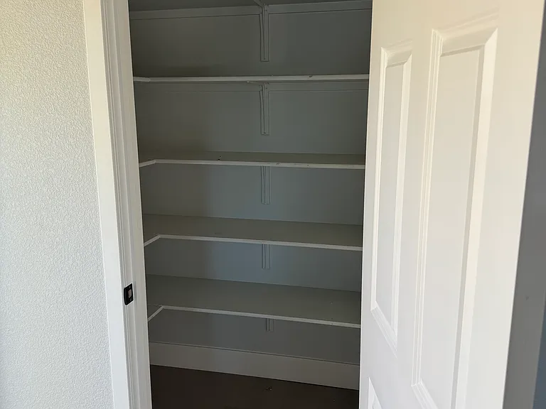 1702 N Funston Ave — Photo 7