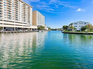 270 Layne Blvd APT 206, Hallandale Beach, FL 33009