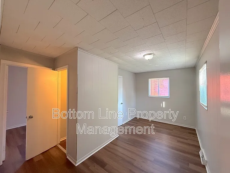 1408 Dean St — Photo 11