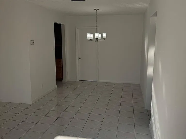 1550 NW 70th Ter — Photo 21