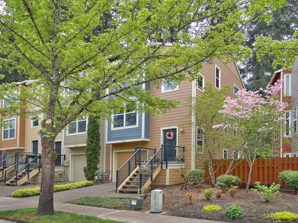 8638 NE Adlington St, Hillsboro, OR 97006