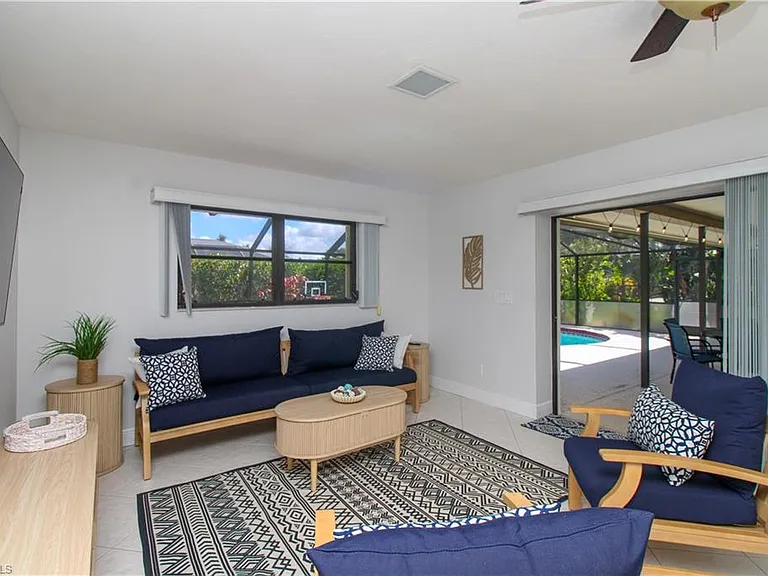 213 Bay Meadows Dr — Photo 24