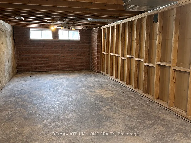 181 B Cedarvale Cres — Photo 16
