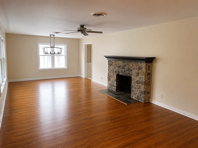 4620 Christian Dr — Photo 2