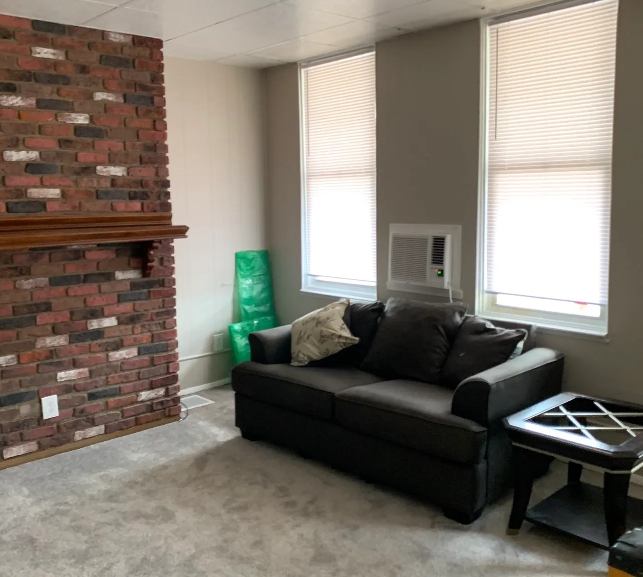 4 bed, 2160 sqft, $2,400 — Photo 4