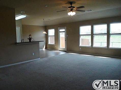 4th image of 14709 Crystal Lake Dr