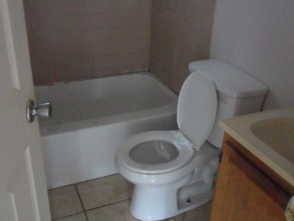 2nd image of 10006 N Brooks St #B